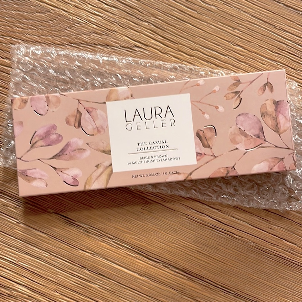 NWT Laura Geller Casual collection eye palette